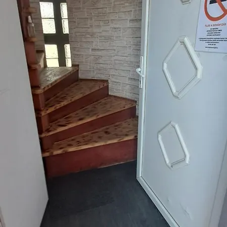 Sarkany Lak Budapestnel *